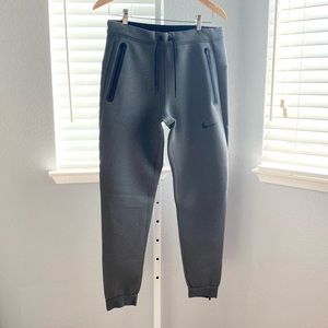 NIKE Therma-Fit Gray Joggers Size Medium